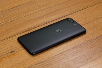 OnePlus 5 and 5T confirmed to receive Android Q updates this year