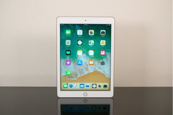 Deal: Buy the Apple iPad (2018) at Amazon and save up to 25%