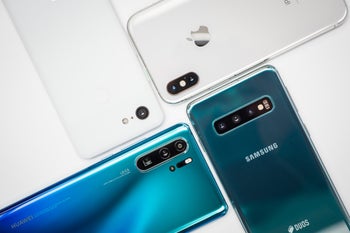 Huawei's troubles could hurt the entire smartphone market, leading to another shipment decline