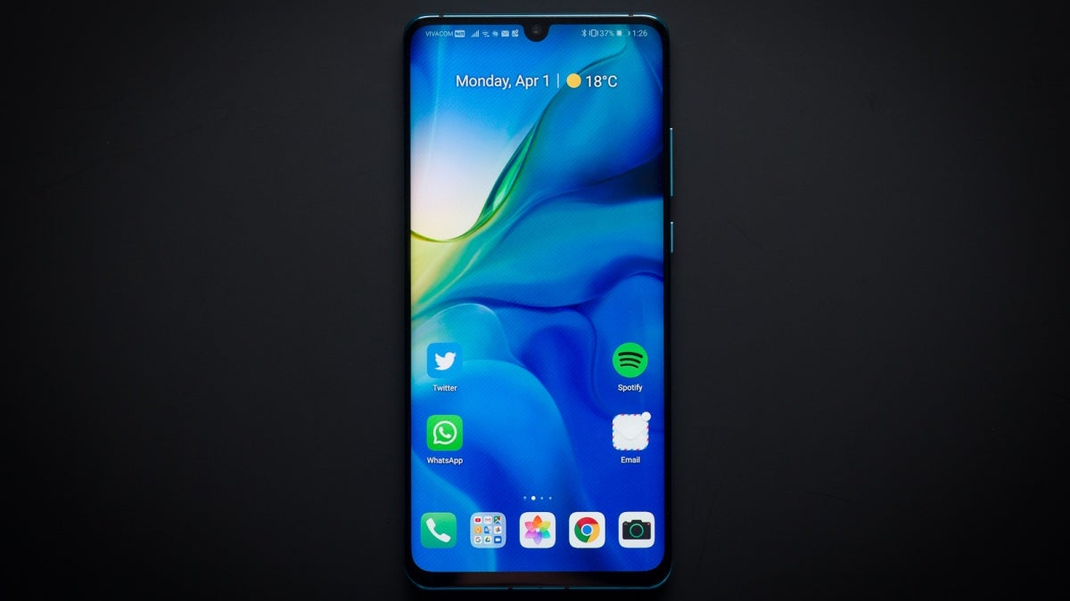 Facebook, Instagram, and WhatsApp will no longer be pre-loaded on Huawei phones