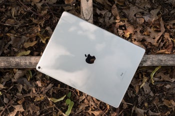 Deal: Save $560 on the LTE-enabled Apple 12.9-inch iPad Pro 512GB at B&H