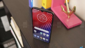 Verizon Moto Z4 first update is all about 5G