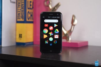 Palm opens pre-orders for its standalone smartphone, offers free leather case