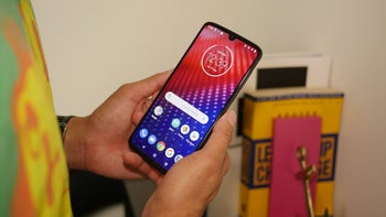 Motorola will only release the Android Q update for Moto Z4