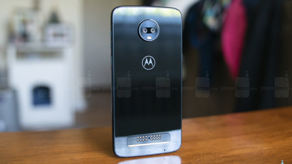 Deal: Unlocked Moto Z3 Play goes 25% off list on Amazon, free Moto Mod included