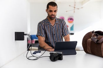 Mophie unveils 3-in-1 Powerstation Hub with wireless charging and portable battery functionality