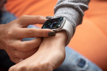 Apple Watch first-year sales were a failure: 10 million units sold, while Apple had planned for 40 mil