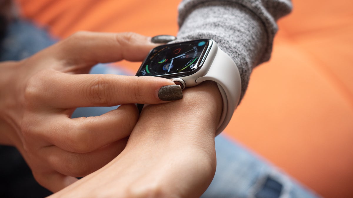Apple Watch first-year sales were a failure: 10 million units sold, while Apple had planned for 40 mil