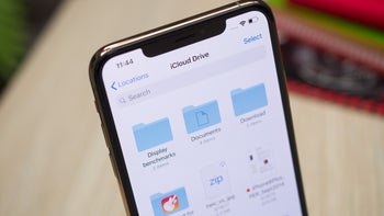 Face ID and Touch ID login is coming to iCloud on the Web