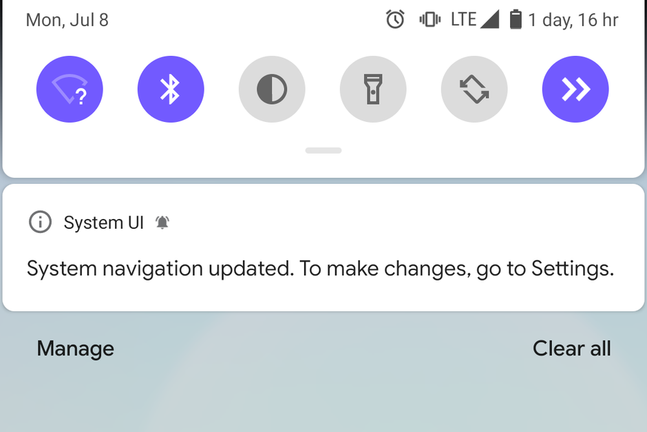 Android Q finally gets the pull down for notification bar gesture, yay