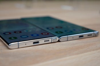 The Galaxy Note 10 doesn't have a headphone jack, here's why