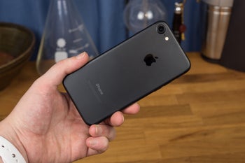 Apple's classic iPhone 7 goes down to a crazy low $190 in 128GB variant (refurbished)