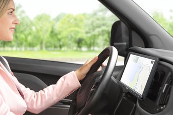 Sony unveils impressive Android Auto / CarPlay receiver with giant screen
