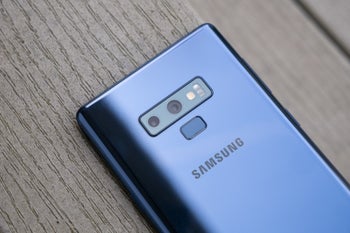 T-Mobile plays nice with Galaxy Note 9 owners, rolls out Night Mode update