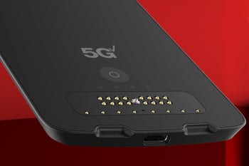 Moto Z2 Force gets 5G Moto Mod support with reverse charging