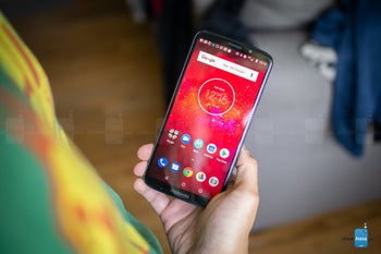 Amazon's deal takes the Moto Z3 Play down to $200 after a 43% price cut