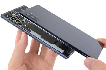 First Verizon Note 10+ 5G teardown reveals Samsung's bezel-killing genius