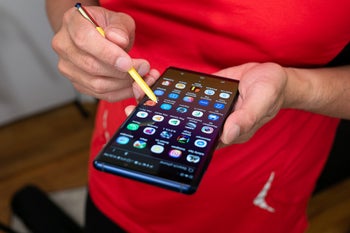 Refurbished Galaxy Note 9 in 'good' condition drops below $400 in great new eBay deal