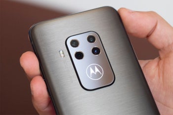 The interesting Motorola One Zoom is already $50 off in the US