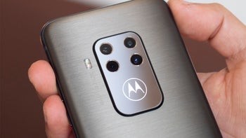 The interesting Motorola One Zoom is already $50 off in the US