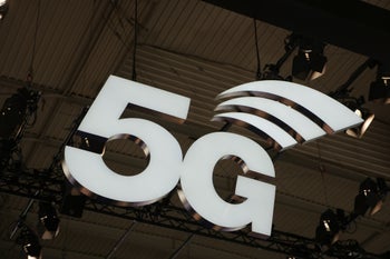 Latest smartphone market forecast identifies 5G as 'ray of hope' for the entire industry, iPhones included