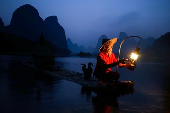 An iPhone 11 Pro camera review by a 'pro' photog takes us on a wide night samples trip