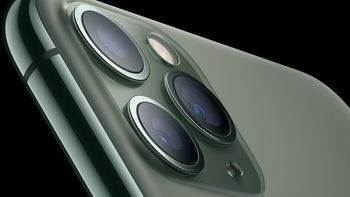 Reverse wireless charging hardware found inside new iPhones-or is it something else?