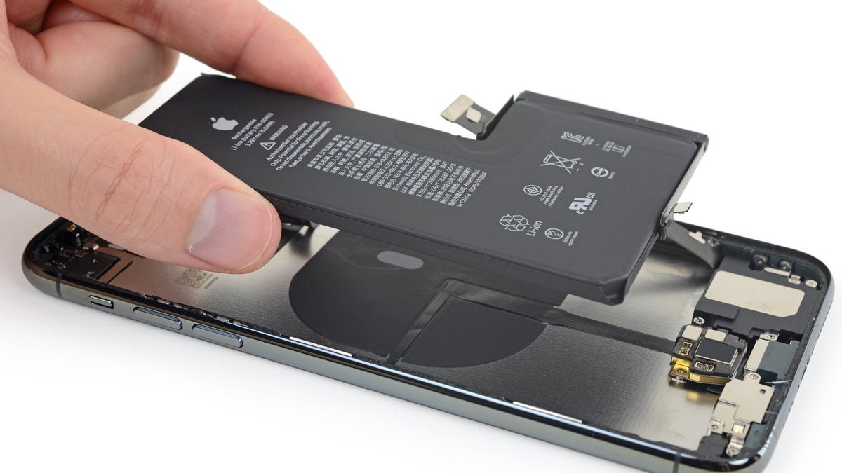 How did Apple fit the record iPhone 11 Pro Max battery? The thicc and 3D thin