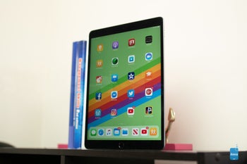 Apple's 2019 iPad Air is essentially sold with a free Smart Keyboard at Best Buy