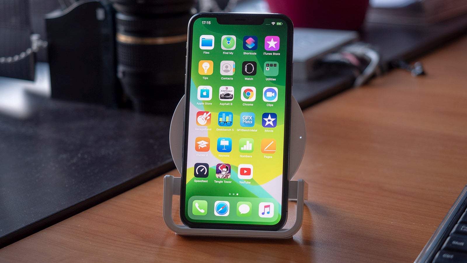 iPhone 11 Pro Max wireless charging tested: DON'T use it if you want