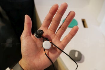 Google Pixel Buds 2 rumored to take the stage alongside Pixel 4 on October 15th