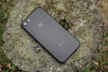 Apple's venerable iPhone 7 drops to $200 with 128GB storage in 'spotlight' eBay deal