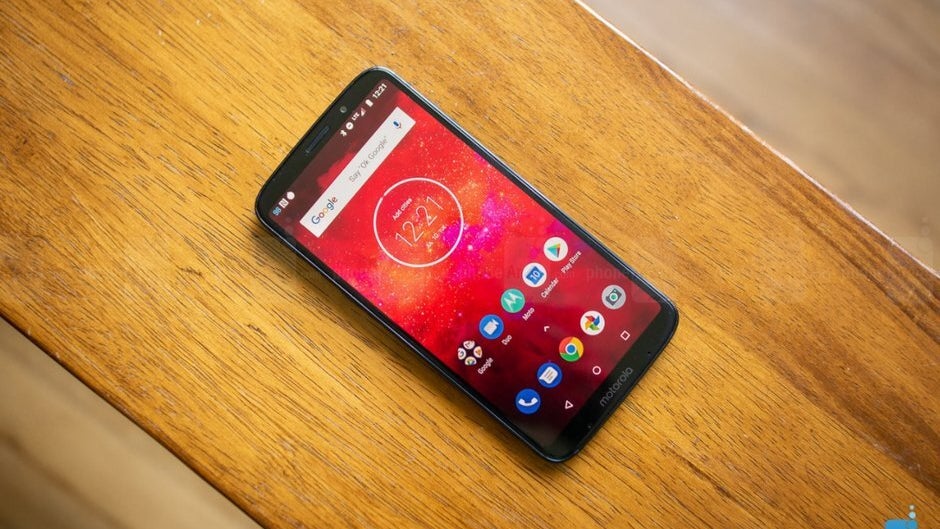 Score an unlocked Moto Z3 Play for record-low prices, no strings attached