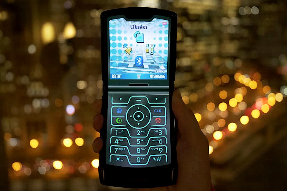 www.phonearena.com
