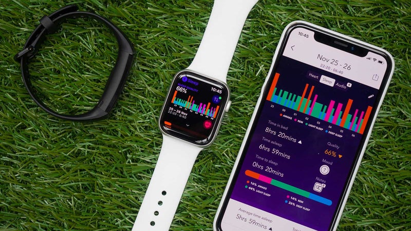 Apple Watch vs $40 fitness band: which tracks sleep better?