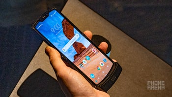 The new Motorola Razr is terrible and I love it!