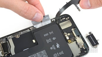 Apple: we fix iPhones at a loss, Right to Repair proponents cry 'absurd!'