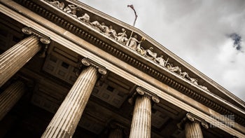 Court tosses $503 million judgment against Apple