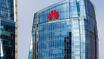 Bipartisan lawmakers warn Trump officials about shipping to Huawei