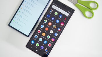Sony Xperia 10 scores tall Black Friday discount at B&H Photo Video
