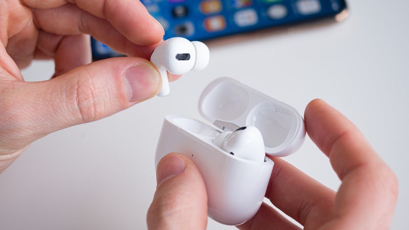 How to check AirPods Pro battery level on Android phones