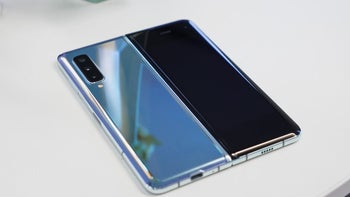 Update: Nope, Samsung exec misspoke, company did not really sell 1 million Galaxy Folds