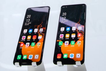Look Ma! Oppo's prototype handset has no buttons, no ports