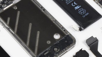 iPhone 4 gets disassembled for you to see