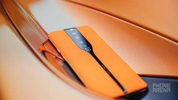 The OnePlus Concept One has disappearing cameras and a very useful feature