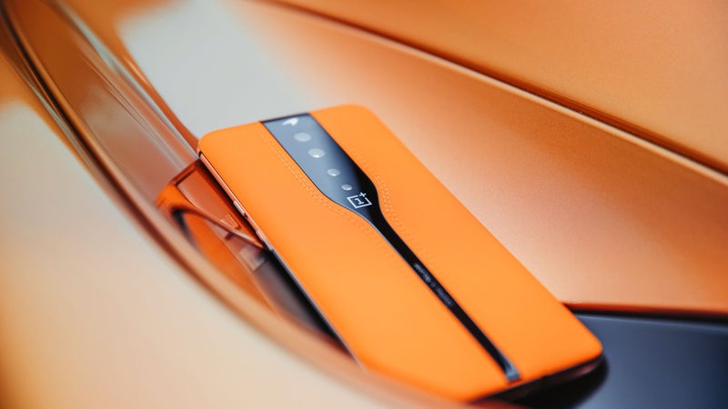 The OnePlus Concept One has disappearing cameras and a very useful feature
