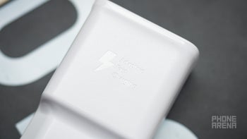 Galaxy Z Flip to charge slower than the S20, could that mean a small battery like the Razr?