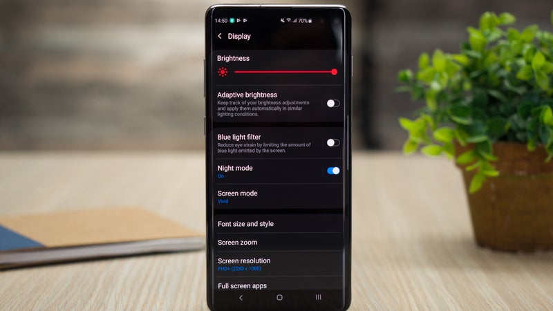 T-Mobile ditches the Samsung Galaxy S10+, offers deals on S10 and S10e
