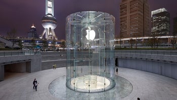 Apple closes stores in China due to Coronavirus