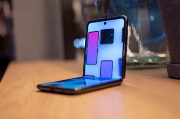 Sorry, but Samsung's Galaxy Z Flip doesn't make any sense in our modern smartphone world